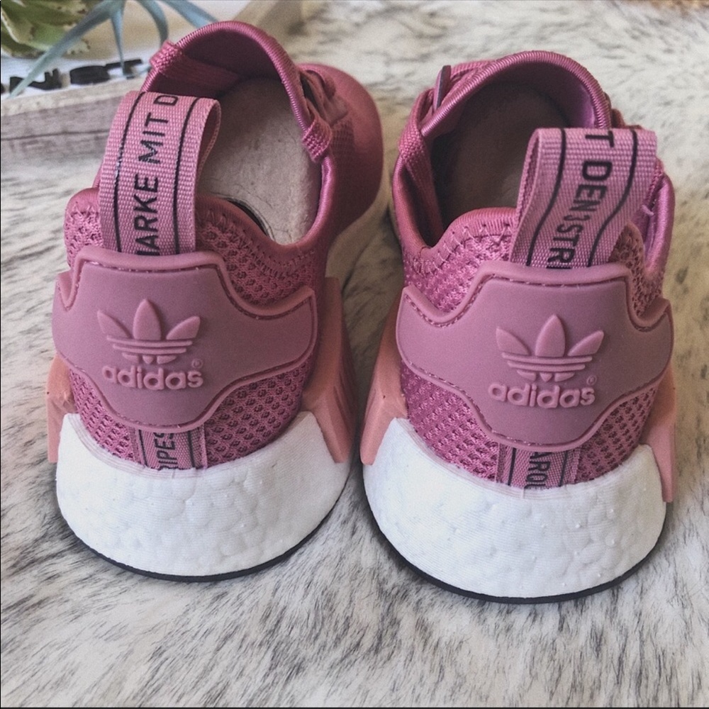 ‼️sold out ‼️🍭 Rare Adidas NMD R1 Dusty Rose - Picture 7 of 8